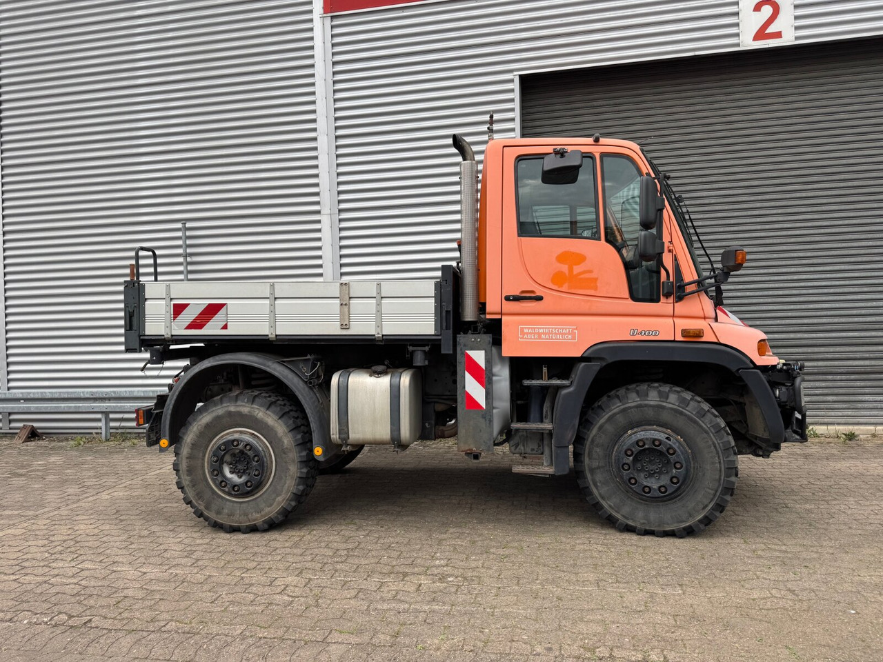 Unimog U 400 405/12 4x4 U 400 405/12 4x4, Kipper, Kommunalhydraulik, VarioPilot, Zapfwelle - Bestelwagen: afbeelding 2 Unimog U 400 405/12 4x4 U 400 405/12 4x4, Kipper, Kommunalhydraulik, VarioPilot, Zapfwelle - Bestelwagen: afbeelding 2
