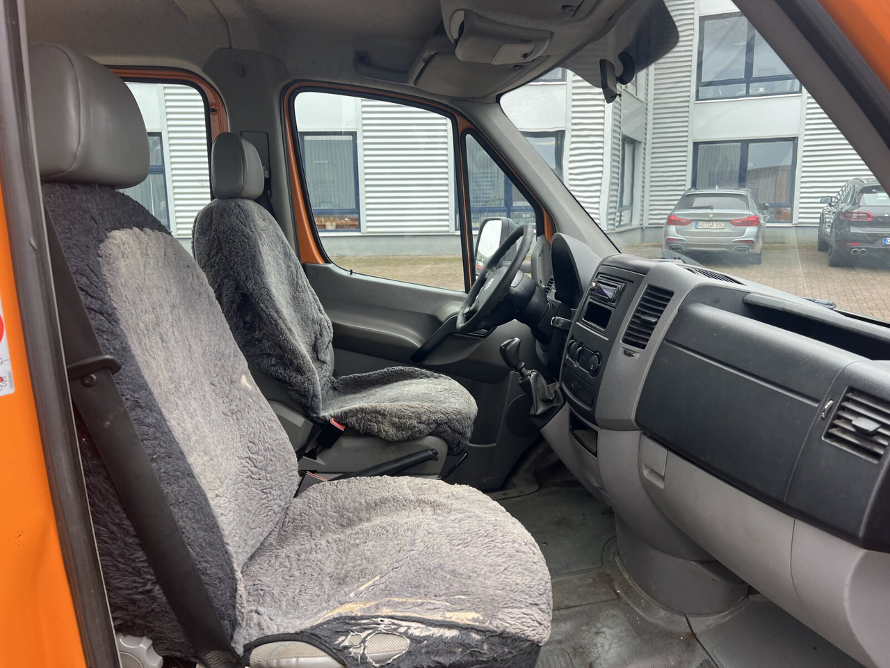 Crafter 2.5 TDI 4x2 Doka Crafter 2.5 TDI 4x2 Doka, Meiller Kipper - Kipper vrachtwagen: afbeelding 5 Crafter 2.5 TDI 4x2 Doka Crafter 2.5 TDI 4x2 Doka, Meiller Kipper - Kipper vrachtwagen: afbeelding 5