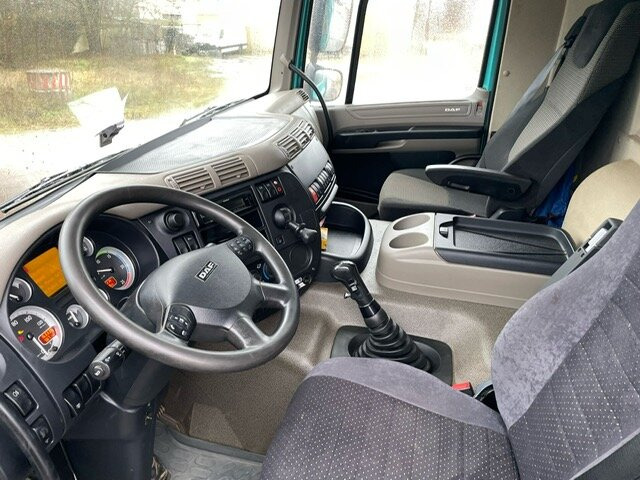 Interieur foto 1: Kipper vrachtwagen DAF CF 85.460 6x4 CF 85.460 6x4, Bordmatik links