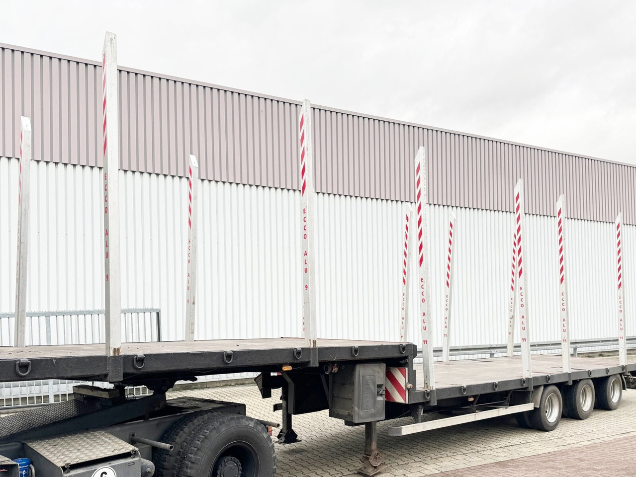 ECCO ALU Schemel/Rungen ECCO ALU Schemel/Rungen, 12x Neuwertig - Houttransport: afbeelding 1 ECCO ALU Schemel/Rungen ECCO ALU Schemel/Rungen, 12x Neuwertig - Houttransport: afbeelding 1