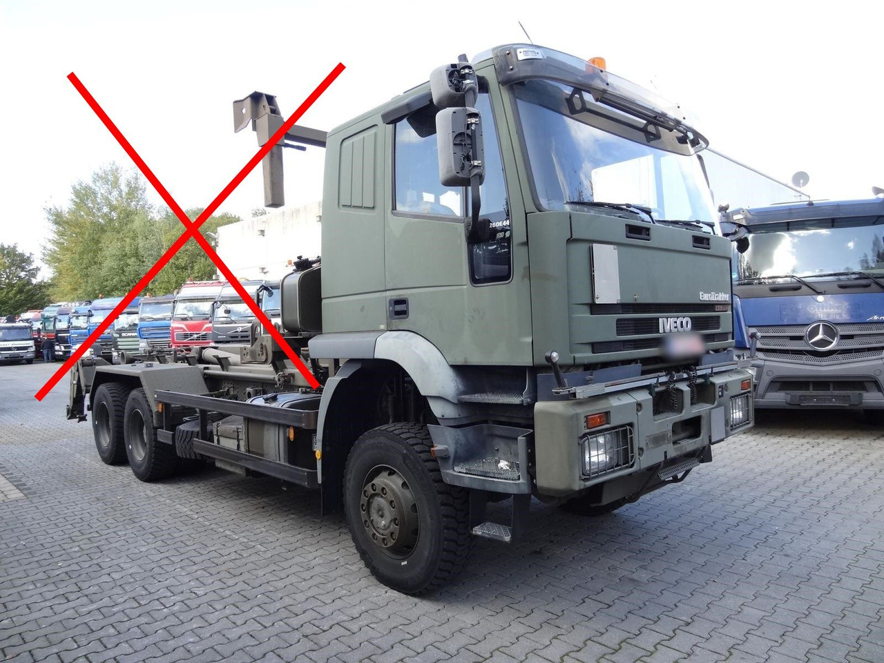 EuroTrakker 260E44W 6X6 EuroTrakker 260E44W 6X6, Retarder, ADR - Chassis vrachtwagen: afbeelding 2 EuroTrakker 260E44W 6X6 EuroTrakker 260E44W 6X6, Retarder, ADR - Chassis vrachtwagen: afbeelding 2