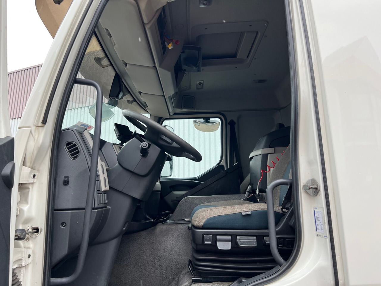 FE 280 4x2 FE 280 4x2, Stickstoffkühler/Nitrogen-Freezer/LBW MBB - Koelwagen vrachtwagen: afbeelding 4 FE 280 4x2 FE 280 4x2, Stickstoffkühler/Nitrogen-Freezer/LBW MBB - Koelwagen vrachtwagen: afbeelding 4