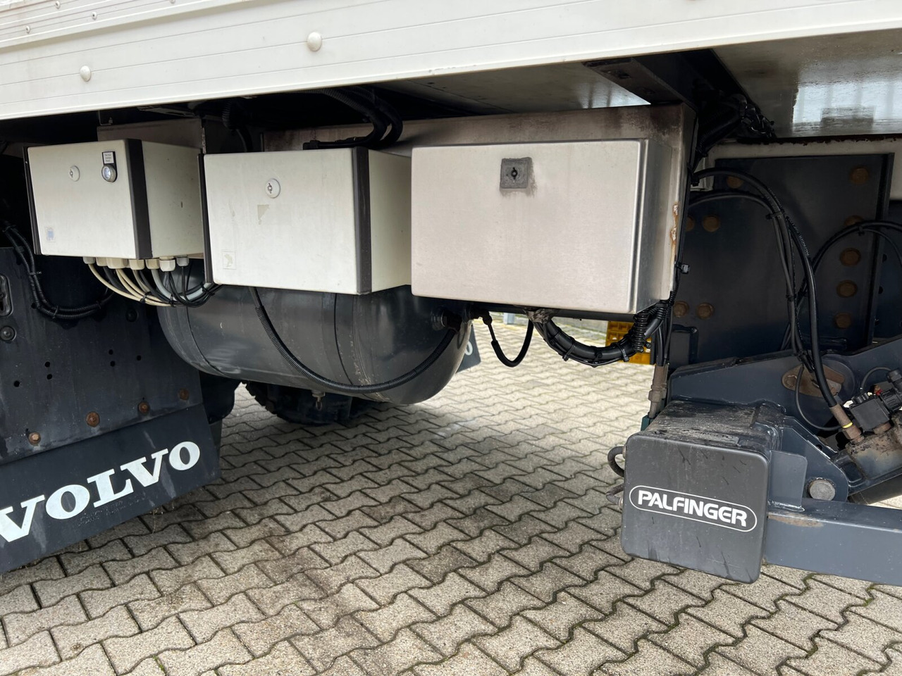 FE 280 4x2 FE 280 4x2, Stickstoffkühler/Nitrogen-Freezer/LBW MBB - Koelwagen vrachtwagen: afbeelding 2 FE 280 4x2 FE 280 4x2, Stickstoffkühler/Nitrogen-Freezer/LBW MBB - Koelwagen vrachtwagen: afbeelding 2