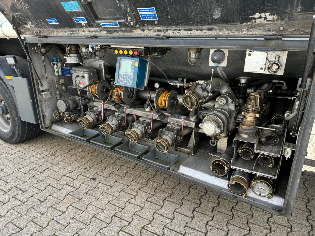 Feldbinder TSA 44.3-4 TSA 44.3-4, Tankauflieger, 4 Kammern, 43300l - Tankoplegger: afbeelding 3 Feldbinder TSA 44.3-4 TSA 44.3-4, Tankauflieger, 4 Kammern, 43300l - Tankoplegger: afbeelding 3