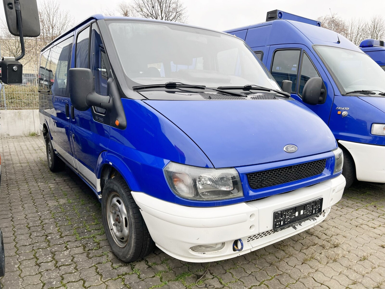 Ford Ford Transit 2,0 TDE 4x2 Ford Transit 2,0 TDE 4x2, EX-THW, 6 Sitze - Bestelwagen met dubbele cabine: afbeelding 2 Ford Ford Transit 2,0 TDE 4x2 Ford Transit 2,0 TDE 4x2, EX-THW, 6 Sitze - Bestelwagen met dubbele cabine: afbeelding 2