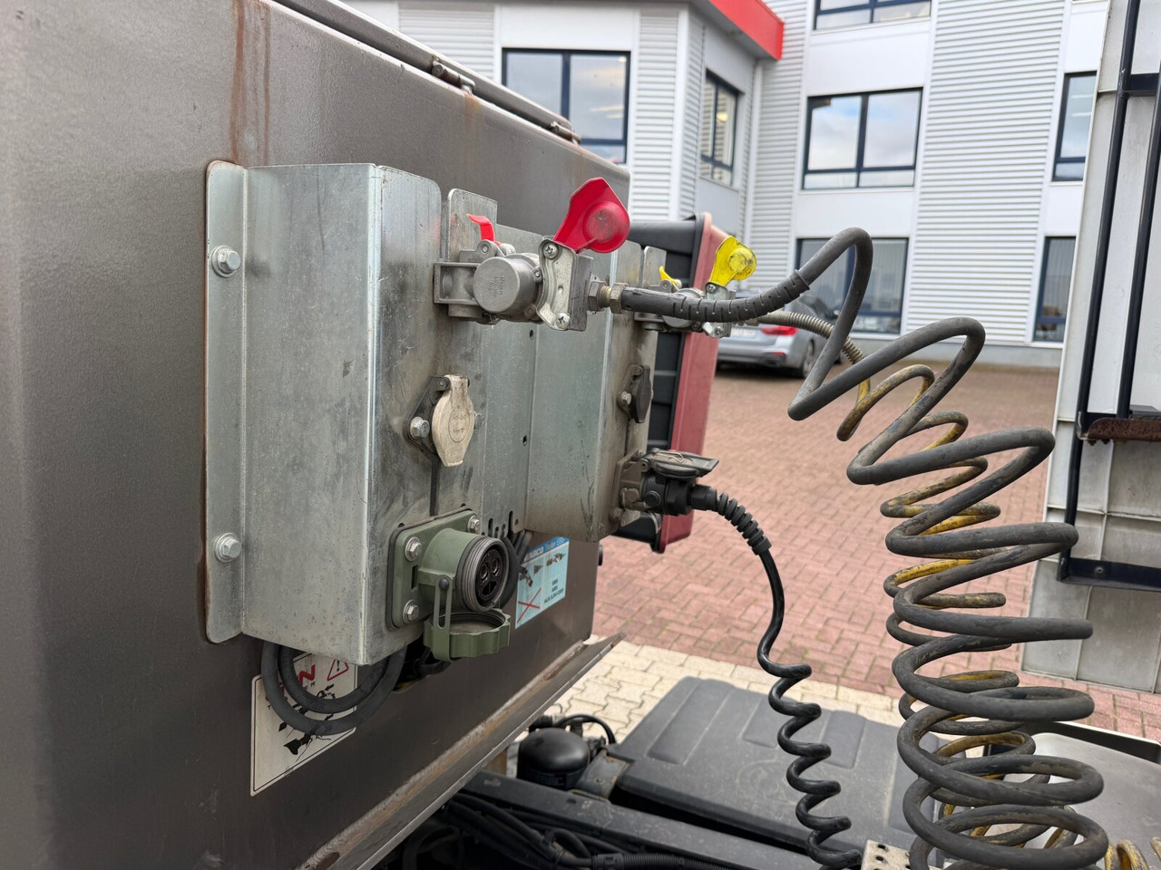 GVN Trailer 329 GVN Trailer 329, Liftachse, Verbr. auf 3m, hydr. Rampen - Dieplader oplegger: afbeelding 2 GVN Trailer 329 GVN Trailer 329, Liftachse, Verbr. auf 3m, hydr. Rampen - Dieplader oplegger: afbeelding 2