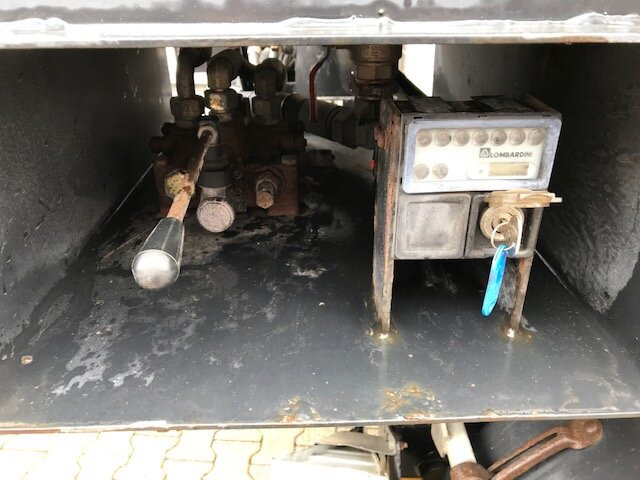 HDK 1860 HDK 1860 Hinterkippmulde ca. 28m³ mit Seperatmotor, eigene Hydraulik - Kipper aanhangwagen: afbeelding 2 HDK 1860 HDK 1860 Hinterkippmulde ca. 28m³ mit Seperatmotor, eigene Hydraulik - Kipper aanhangwagen: afbeelding 2