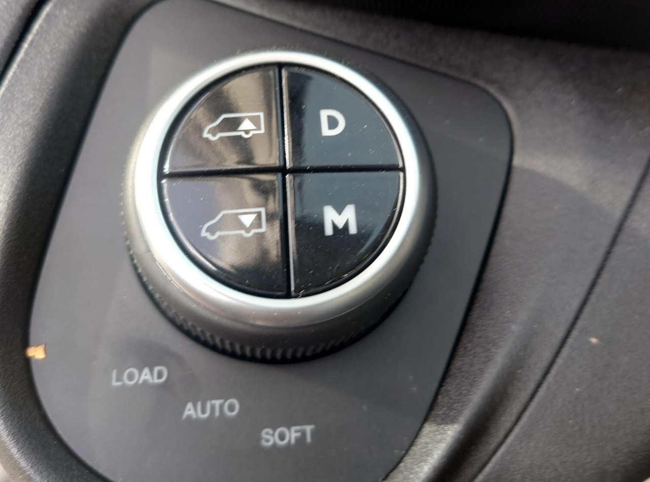 Iveco Daily 72C18H/P DK 4x2 Daily 72C18H/P DK 4x2, Nebenantrieb - Chassis vrachtwagen: afbeelding 4 Iveco Daily 72C18H/P DK 4x2 Daily 72C18H/P DK 4x2, Nebenantrieb - Chassis vrachtwagen: afbeelding 4