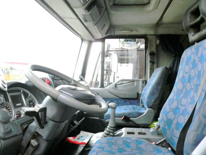 Iveco EuroCargo 75 E 17/4x2 EuroCargo 75 E 17/4x2, 6x VORHANDEN! - Bakwagen: afbeelding 5 Iveco EuroCargo 75 E 17/4x2 EuroCargo 75 E 17/4x2, 6x VORHANDEN! - Bakwagen: afbeelding 5