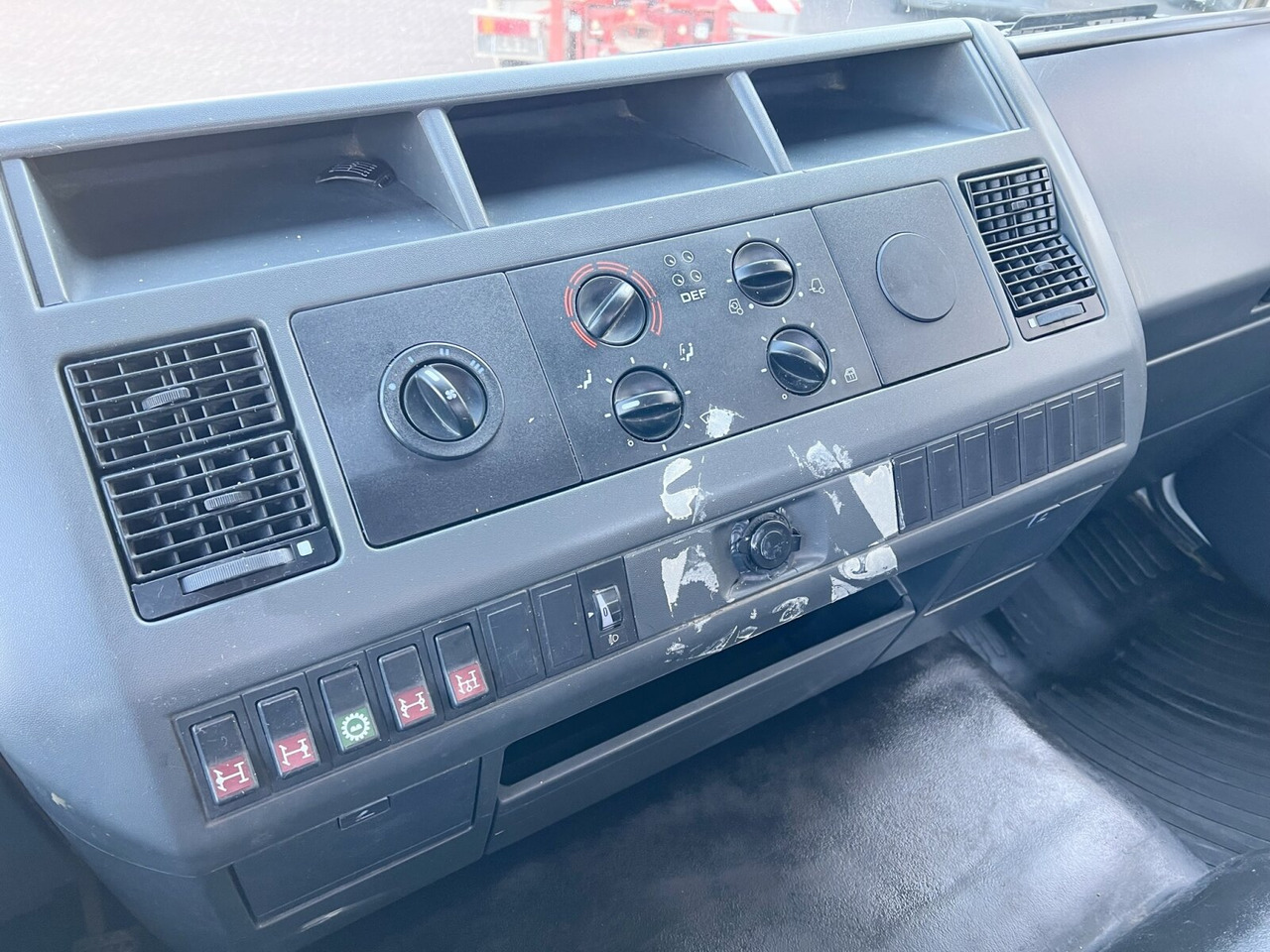 Kraanwagen, Vrachtwagen met open laadbak MAN 14.224 LAC 4x4 BB 14.224 LAC 4x4 BB mit Kran Atlas 100.1: afbeelding 7 Kraanwagen, Vrachtwagen met open laadbak MAN 14.224 LAC 4x4 BB 14.224 LAC 4x4 BB mit Kran Atlas 100.1: afbeelding 7