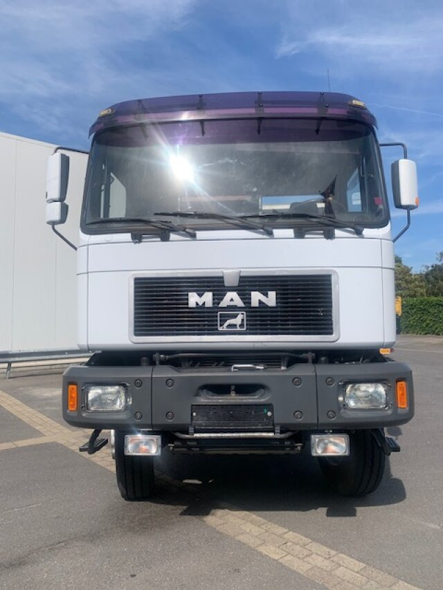 Kipper vrachtwagen MAN T42 T42 6x6: afbeelding 9