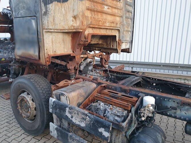 MAN TGA 26.440 6x2 BL Brandschaden TGA 26.440 6x2 BL Brandschaden - Chassis vrachtwagen: afbeelding 3 MAN TGA 26.440 6x2 BL Brandschaden TGA 26.440 6x2 BL Brandschaden - Chassis vrachtwagen: afbeelding 3