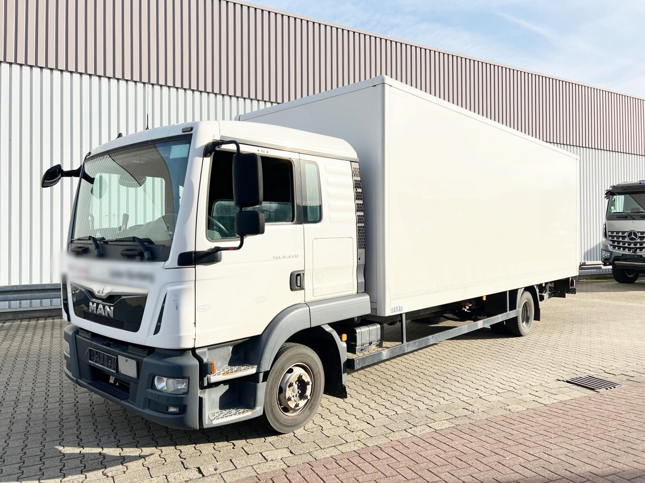 MAN TGL 12.220 4X2 BL TGL 12.220 4X2 BL mit Dhollandia LBW - Bakwagen: afbeelding 1 MAN TGL 12.220 4X2 BL TGL 12.220 4X2 BL mit Dhollandia LBW - Bakwagen: afbeelding 1