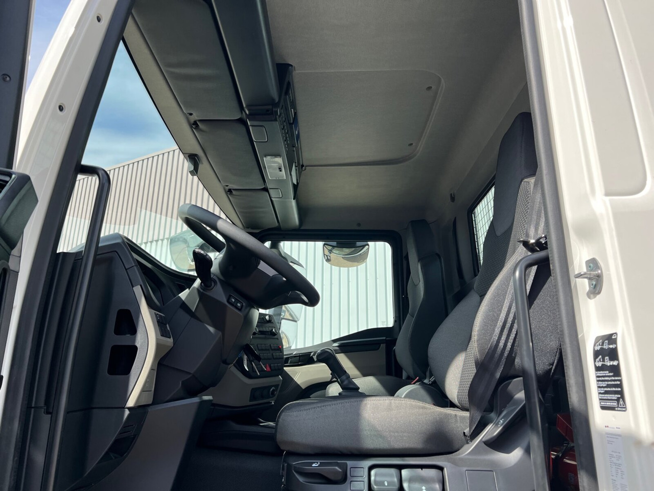 MAN TGM 18.250/340 4x2 BL CH TGM 18.250/340 4x2 BL CH, Funk, 3x VORHANDEN - Haakarmsysteem vrachtwagen: afbeelding 4 MAN TGM 18.250/340 4x2 BL CH TGM 18.250/340 4x2 BL CH, Funk, 3x VORHANDEN - Haakarmsysteem vrachtwagen: afbeelding 4