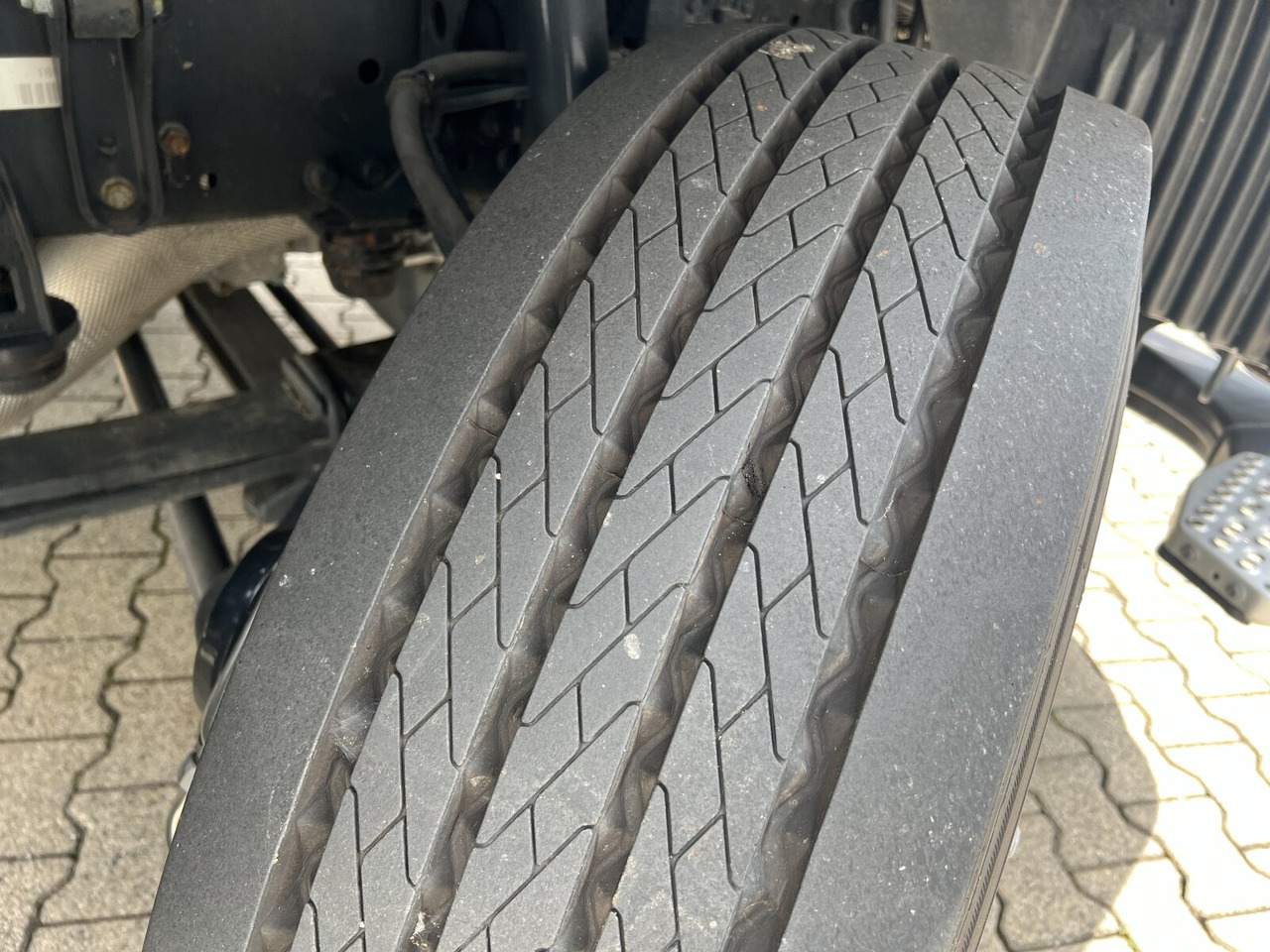 MAN TGS 26.320 6X2-4 BL TGS 26.320 6X2-4 BL, Lenk-/Liftachse, Rechtslenker, Export Only! - Chassis vrachtwagen: afbeelding 4 MAN TGS 26.320 6X2-4 BL TGS 26.320 6X2-4 BL, Lenk-/Liftachse, Rechtslenker, Export Only! - Chassis vrachtwagen: afbeelding 4