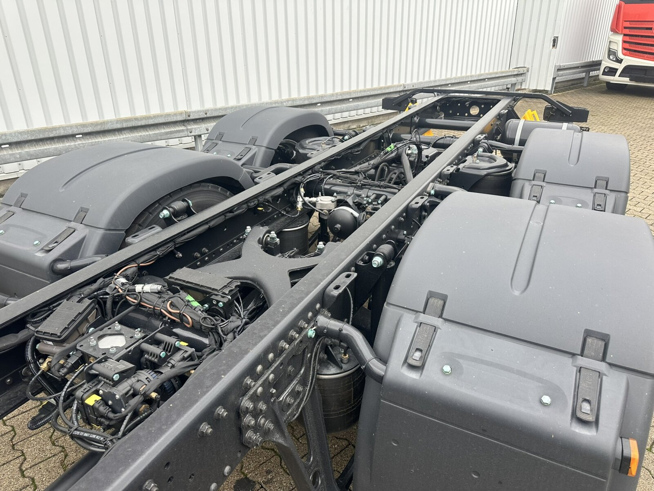 MAN TGS 26.440 6x2-4 LL CH TGS 26.440 6x2-4 LL CH, Lenk-/Liftachse, Navi, LED - Chassis vrachtwagen: afbeelding 4 MAN TGS 26.440 6x2-4 LL CH TGS 26.440 6x2-4 LL CH, Lenk-/Liftachse, Navi, LED - Chassis vrachtwagen: afbeelding 4