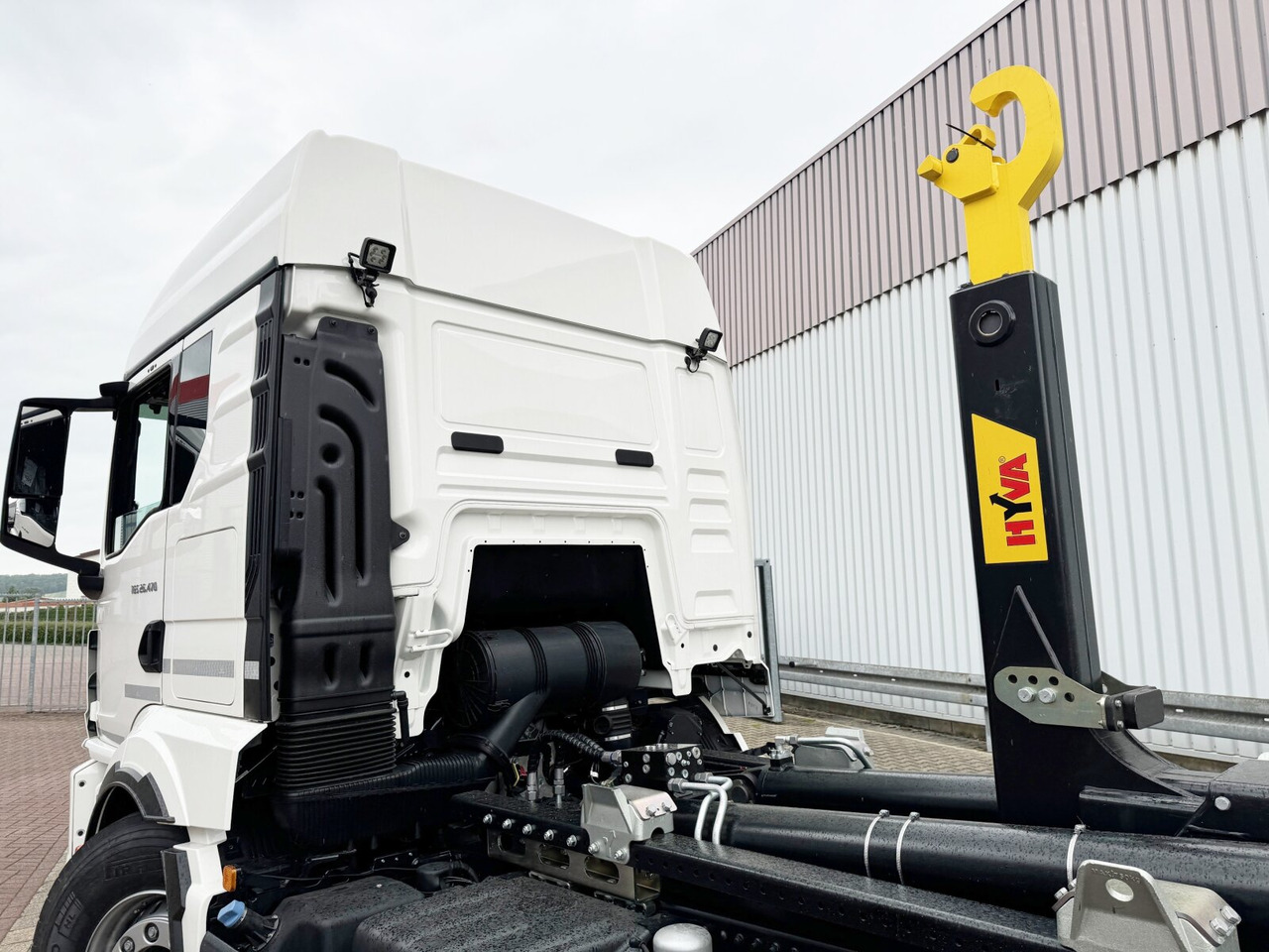MAN TGS 26.470 6x2-4 LL CH TGS 26.470 6x2-4 LL CH, Retarder, Navi, Lenk-/Liftachse - Haakarmsysteem vrachtwagen: afbeelding 2 MAN TGS 26.470 6x2-4 LL CH TGS 26.470 6x2-4 LL CH, Retarder, Navi, Lenk-/Liftachse - Haakarmsysteem vrachtwagen: afbeelding 2