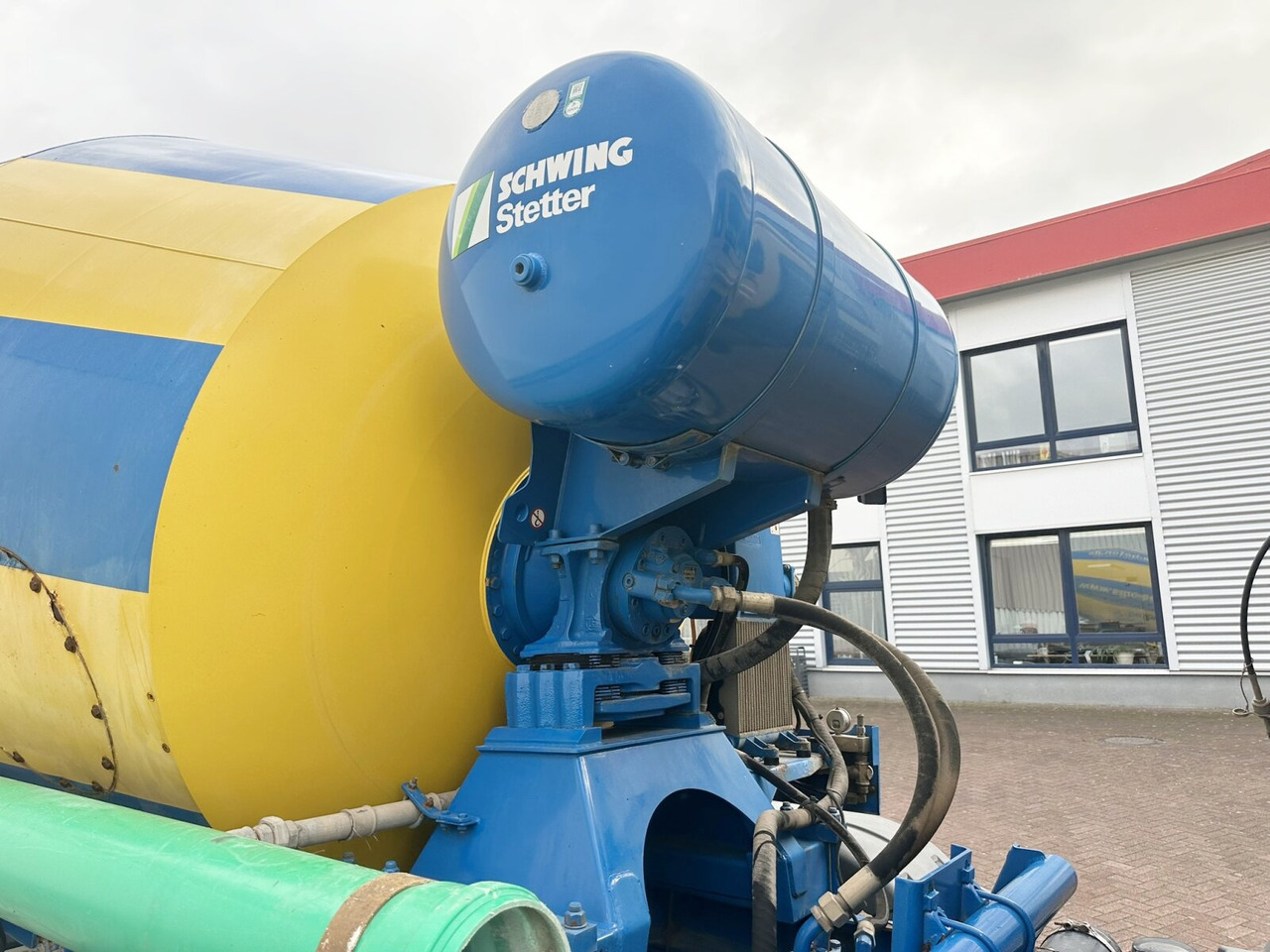 MAN TGS 32.400 8X4 BB TGS 32.400 8x4 BB, Stetter ca. 9m³ - Betonmixer: afbeelding 2 MAN TGS 32.400 8X4 BB TGS 32.400 8x4 BB, Stetter ca. 9m³ - Betonmixer: afbeelding 2