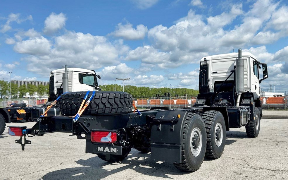 MAN TGS 33.440 6x6 BB CH TGS 33.440 6x6 BB CH, Euro2, Einzelbereifung - Chassis vrachtwagen: afbeelding 5 MAN TGS 33.440 6x6 BB CH TGS 33.440 6x6 BB CH, Euro2, Einzelbereifung - Chassis vrachtwagen: afbeelding 5