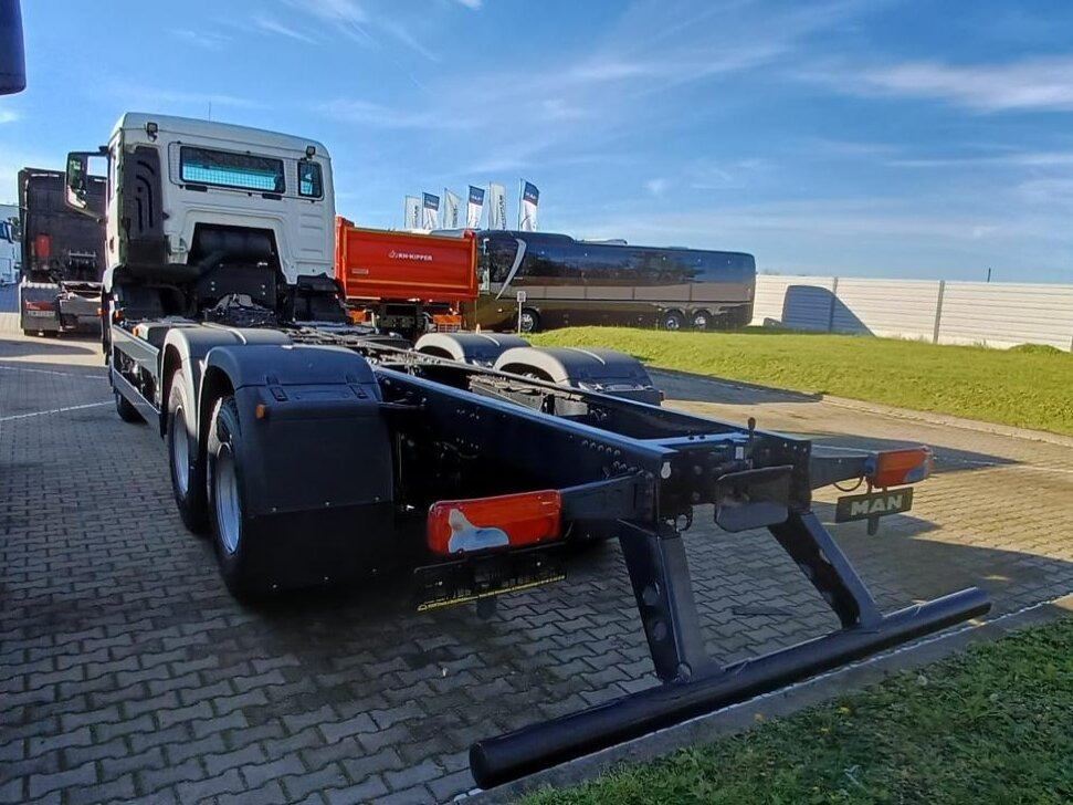 MAN TGS 33.440 6x6 BB CH TGS 33.440 6x6 BB CH, Hohe Bauart, Nebenantrieb - Chassis vrachtwagen: afbeelding 4 MAN TGS 33.440 6x6 BB CH TGS 33.440 6x6 BB CH, Hohe Bauart, Nebenantrieb - Chassis vrachtwagen: afbeelding 4