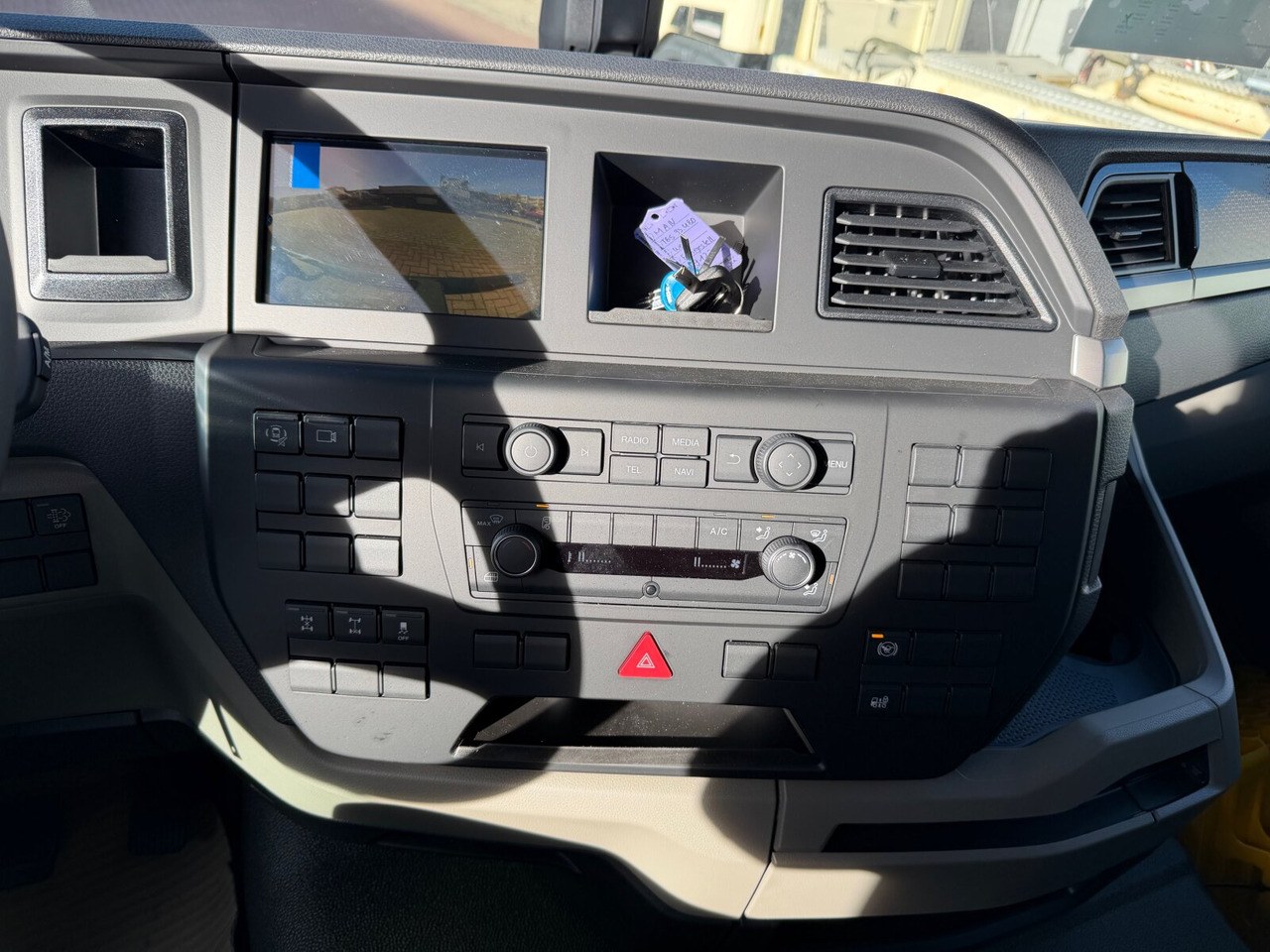 MAN TGS 33.480 6x4 BL CH TGS 33.480 6x4 BL CH, Nebenantrieb - Chassis vrachtwagen: afbeelding 4 MAN TGS 33.480 6x4 BL CH TGS 33.480 6x4 BL CH, Nebenantrieb - Chassis vrachtwagen: afbeelding 4