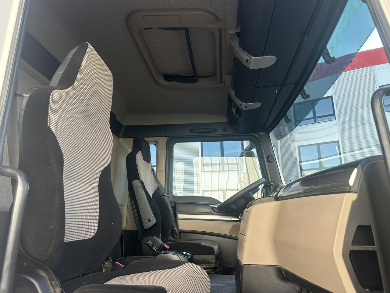 MAN TGS 35.460 8X4 BB TGS 35.460 8X4 BB, Meiller Bordmatik 13m³ - Kipper vrachtwagen: afbeelding 5 MAN TGS 35.460 8X4 BB TGS 35.460 8X4 BB, Meiller Bordmatik 13m³ - Kipper vrachtwagen: afbeelding 5