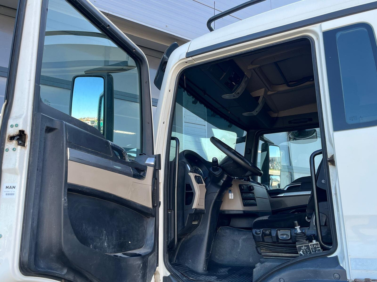 MAN TGS 35.460 8X4 BB TGS 35.460 8X4 BB, Meiller Bordmatik 13m³ - Kipper vrachtwagen: afbeelding 4 MAN TGS 35.460 8X4 BB TGS 35.460 8X4 BB, Meiller Bordmatik 13m³ - Kipper vrachtwagen: afbeelding 4