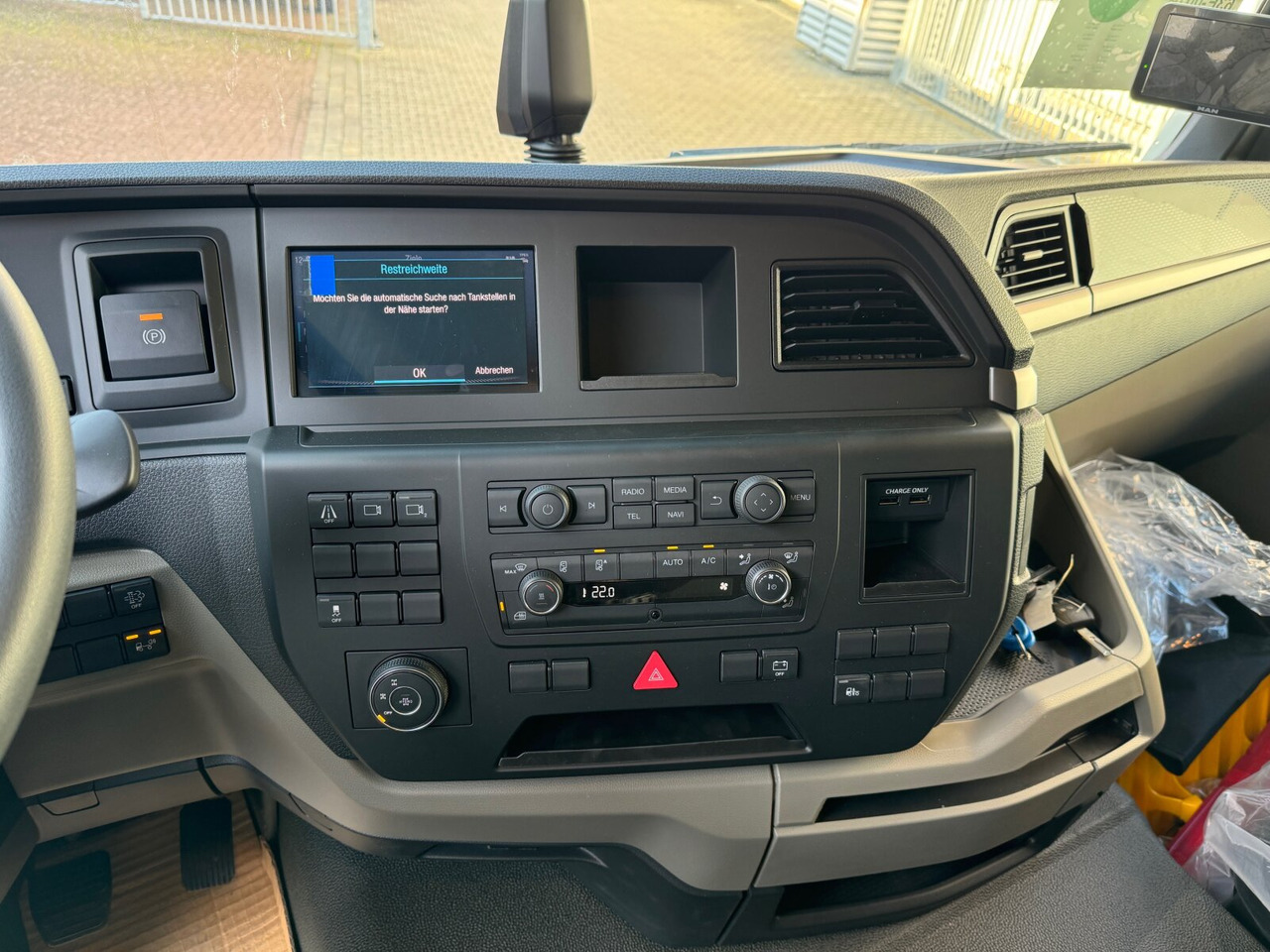 MAN TGS 35.480 8x6H BL CH TGS 35.480 8x6H BL CH, HydroDrive, Navi, Nebenantrieb - Haakarmsysteem vrachtwagen: afbeelding 5 MAN TGS 35.480 8x6H BL CH TGS 35.480 8x6H BL CH, HydroDrive, Navi, Nebenantrieb - Haakarmsysteem vrachtwagen: afbeelding 5