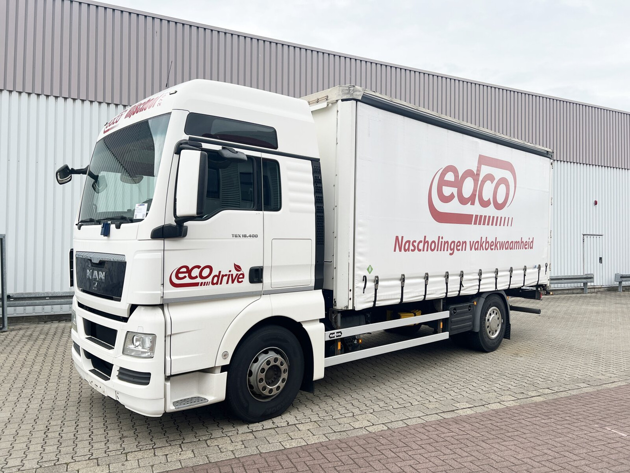 MAN TGX 18.400 4X2 BL TGX 18.400 4X2 BL, Fahrschule, 2x AHK, 6 Sitzer - Vrachtwagen met open laadbak: afbeelding 1 MAN TGX 18.400 4X2 BL TGX 18.400 4X2 BL, Fahrschule, 2x AHK, 6 Sitzer - Vrachtwagen met open laadbak: afbeelding 1