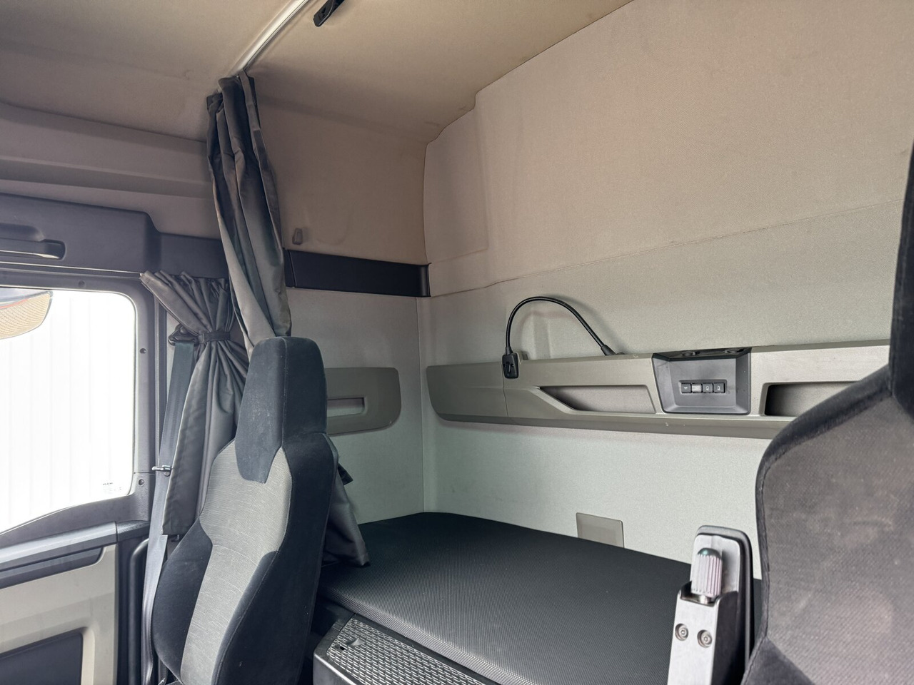 Haakarmsysteem vrachtwagen MAN TGX 26.470 6X2-4 BL TGX 26.470 6X2-4 BL, Lenk-/Liftachse, XLX-Fahrerhaus, VDL Abrollanlage 7m: afbeelding 5