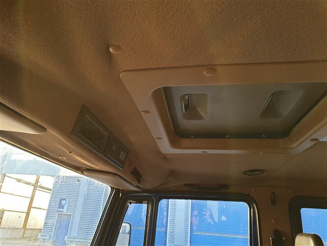 Mercedes-Benz 508 D 4x2 Doka 508 D 4x2 Doka, EX-THW - Schuifzeilen vrachtwagen: afbeelding 5 Mercedes-Benz 508 D 4x2 Doka 508 D 4x2 Doka, EX-THW - Schuifzeilen vrachtwagen: afbeelding 5