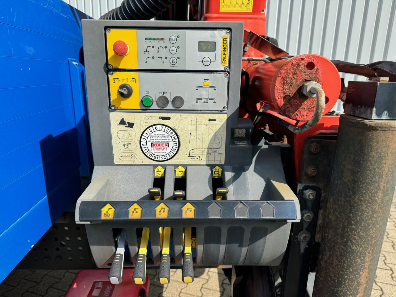 Mercedes-Benz Actros 1836 L 4x2 Actros 1836 L 4x2, Glastransporter, Heckkran Palfinger Pk 12002-EH, Funk - Kraanwagen: afbeelding 5 Mercedes-Benz Actros 1836 L 4x2 Actros 1836 L 4x2, Glastransporter, Heckkran Palfinger Pk 12002-EH, Funk - Kraanwagen: afbeelding 5