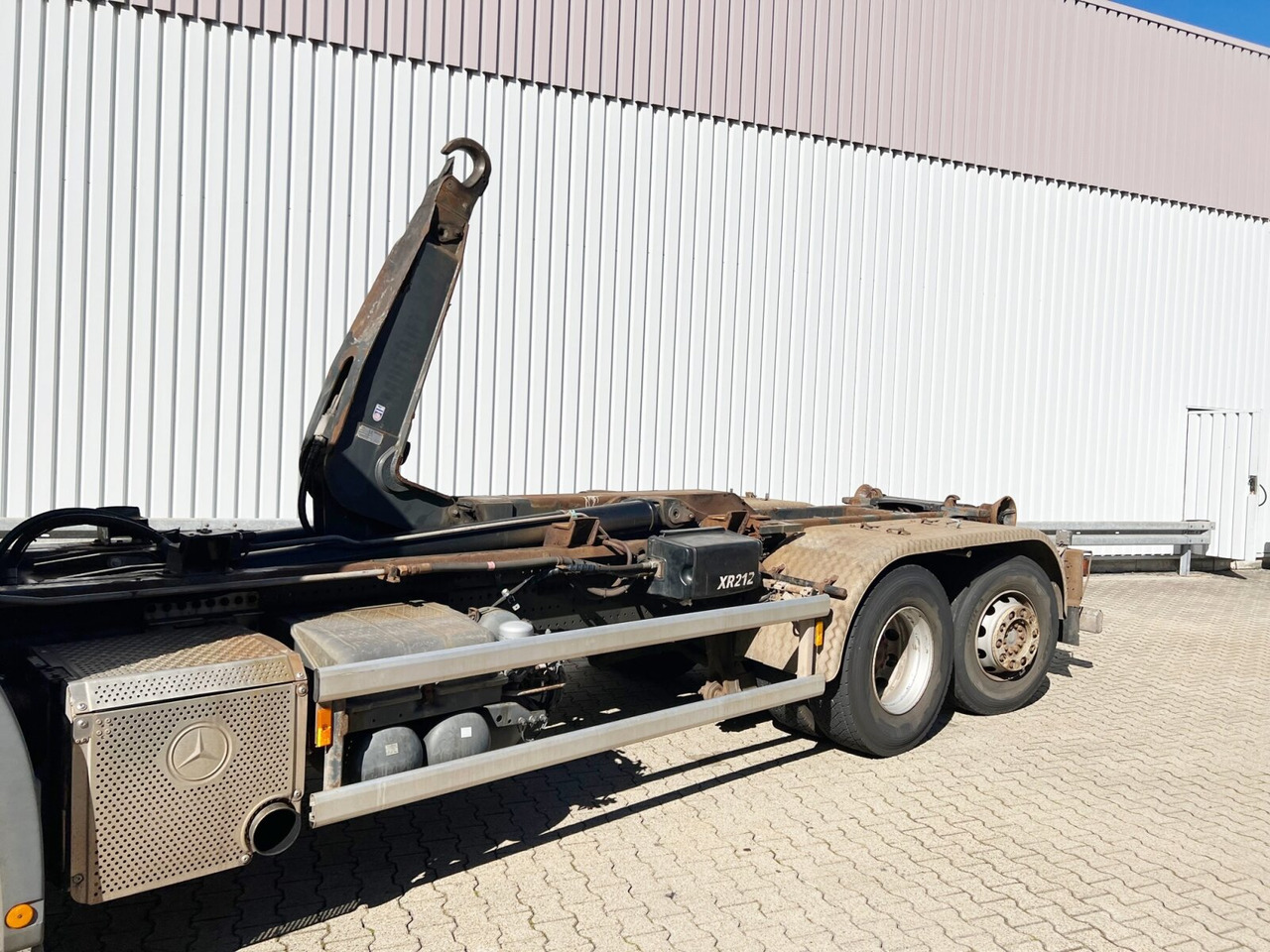Mercedes-Benz Actros 2541 L 6x2 Actros 2541 L 6x2/48 Retarder, Lenk-/Liftachse - Haakarmsysteem vrachtwagen: afbeelding 2 Mercedes-Benz Actros 2541 L 6x2 Actros 2541 L 6x2/48 Retarder, Lenk-/Liftachse - Haakarmsysteem vrachtwagen: afbeelding 2