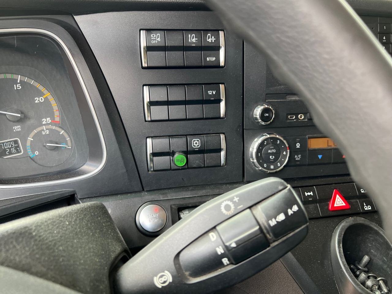 Mercedes-Benz Actros 2542 L/nR 6x2 Actros 2542 L/nR 6x2, Retarder, Standklima, StreamSpace, SoloStar - Containertransporter/ Wissellaadbak vrachtwagen: afbeelding 5 Mercedes-Benz Actros 2542 L/nR 6x2 Actros 2542 L/nR 6x2, Retarder, Standklima, StreamSpace, SoloStar - Containertransporter/ Wissellaadbak vrachtwagen: afbeelding 5