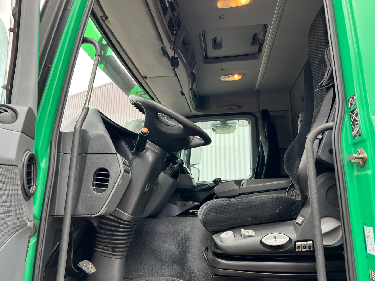 Mercedes-Benz Actros 2544 L 6x2 Actros 2544 L 6x2, Retarder, Lenkachse, Heckkran HMF 3000-K5 + Jip, Funk - Kraanwagen, Vrachtwagen met open laadbak: afbeelding 5 Mercedes-Benz Actros 2544 L 6x2 Actros 2544 L 6x2, Retarder, Lenkachse, Heckkran HMF 3000-K5 + Jip, Funk - Kraanwagen, Vrachtwagen met open laadbak: afbeelding 5