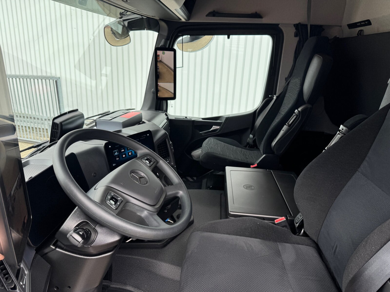 Mercedes-Benz Actros 2546 L 6x2 Actros 2546 L 6x2, Retarder, Lenk-/Lift, LED, Navi, ADR, MirrorCam, MultimediaCockpit - Chassis vrachtwagen: afbeelding 2 Mercedes-Benz Actros 2546 L 6x2 Actros 2546 L 6x2, Retarder, Lenk-/Lift, LED, Navi, ADR, MirrorCam, MultimediaCockpit - Chassis vrachtwagen: afbeelding 2