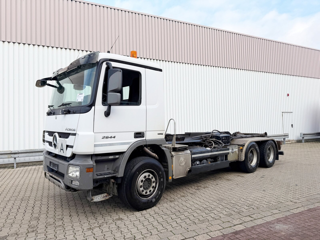 Mercedes-Benz Actros 2644 L 6x4 Actros 2644 L 6x4 - Chassis vrachtwagen: afbeelding 1 Mercedes-Benz Actros 2644 L 6x4 Actros 2644 L 6x4 - Chassis vrachtwagen: afbeelding 1