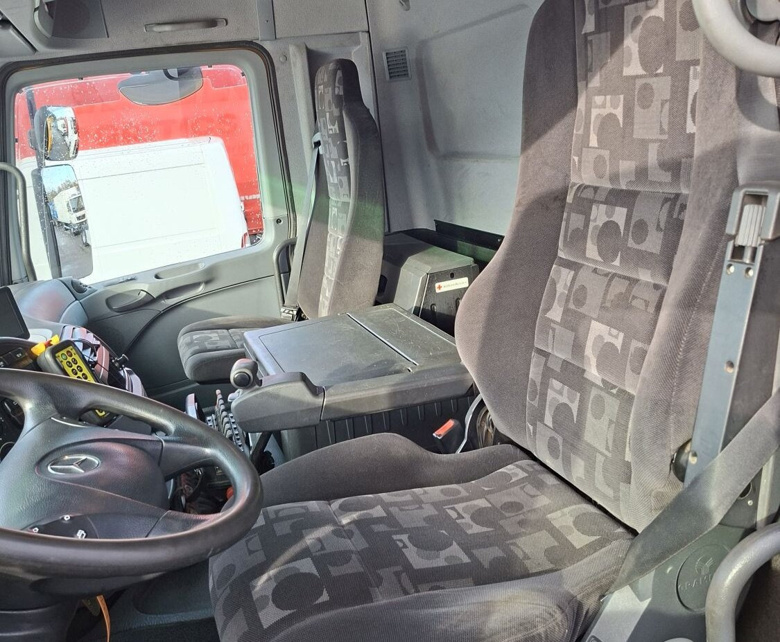 Mercedes-Benz Actros 4146 K 8x4/4 Actros 4146 K 8x4/4, Retarder, Kran Hiab XS 477 E-7 HiPro, Flyjib, Seilwinde, Funk - Haakarmsysteem vrachtwagen, Kraanwagen: afbeelding 3 Mercedes-Benz Actros 4146 K 8x4/4 Actros 4146 K 8x4/4, Retarder, Kran Hiab XS 477 E-7 HiPro, Flyjib, Seilwinde, Funk - Haakarmsysteem vrachtwagen, Kraanwagen: afbeelding 3