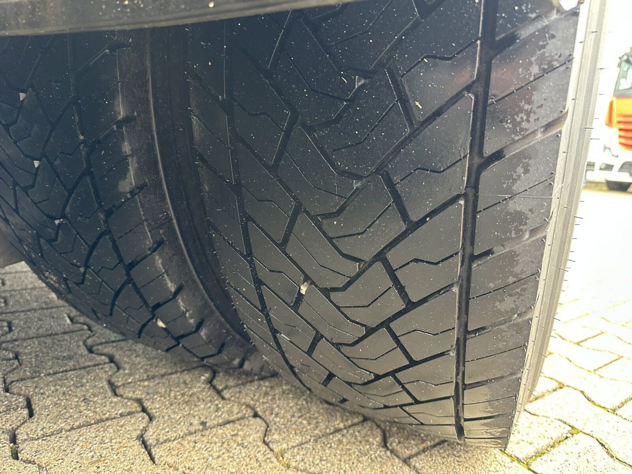 Mercedes-Benz Antos 2540 L 6x2 Antos 2540 L 6x2, Vorlauflenk-/Liftachse, Teleabsetzer - Portaalarmsysteem vrachtwagen: afbeelding 3 Mercedes-Benz Antos 2540 L 6x2 Antos 2540 L 6x2, Vorlauflenk-/Liftachse, Teleabsetzer - Portaalarmsysteem vrachtwagen: afbeelding 3