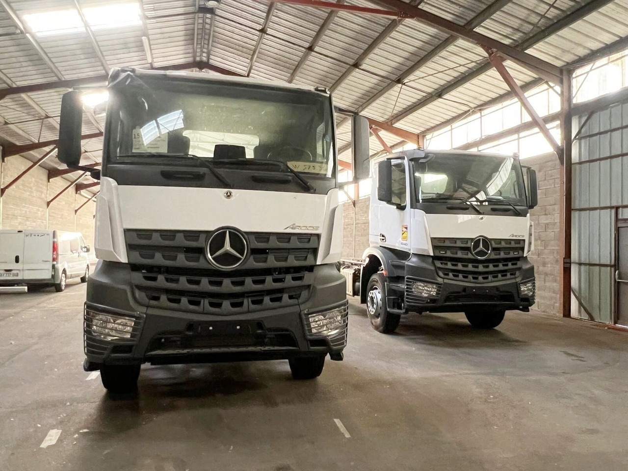 Mercedes-Benz Arocs 1840 K 4x2 Arocs 1840 K 4x2, MultimediaCockpit, 2x Nebenantrieb, NMV & Motorabtrieb - Chassis vrachtwagen: afbeelding 2 Mercedes-Benz Arocs 1840 K 4x2 Arocs 1840 K 4x2, MultimediaCockpit, 2x Nebenantrieb, NMV & Motorabtrieb - Chassis vrachtwagen: afbeelding 2