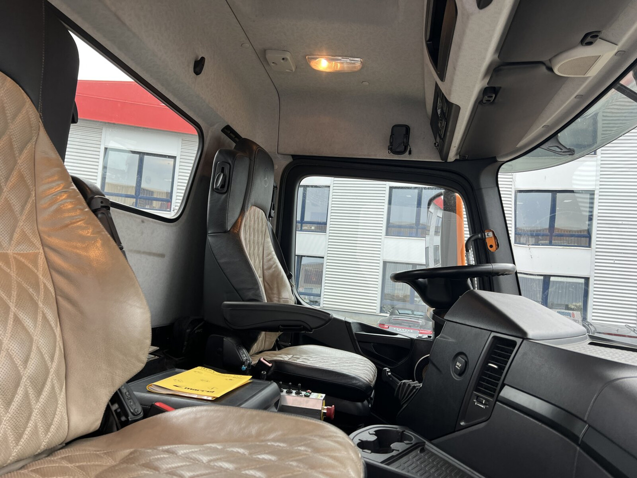 Haakarmsysteem vrachtwagen Mercedes-Benz Arocs 2552 L 6x2 Arocs 2552 L 6x2, Lenk-/Liftachse: afbeelding 15