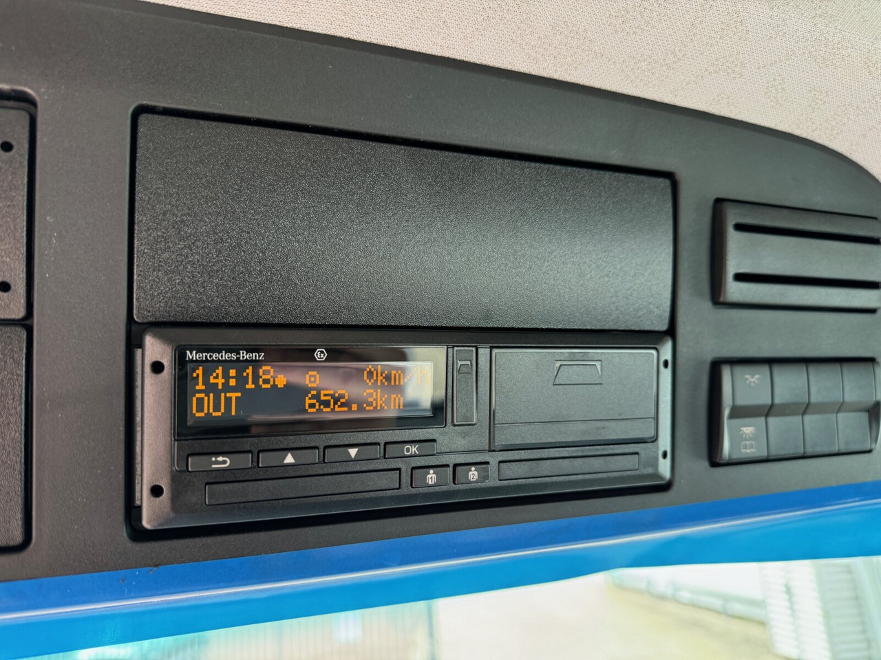 Mercedes-Benz Arocs 2633 6x4 Arocs 2633 6x4, 2x Nebenantrieb - Chassis vrachtwagen: afbeelding 5 Mercedes-Benz Arocs 2633 6x4 Arocs 2633 6x4, 2x Nebenantrieb - Chassis vrachtwagen: afbeelding 5