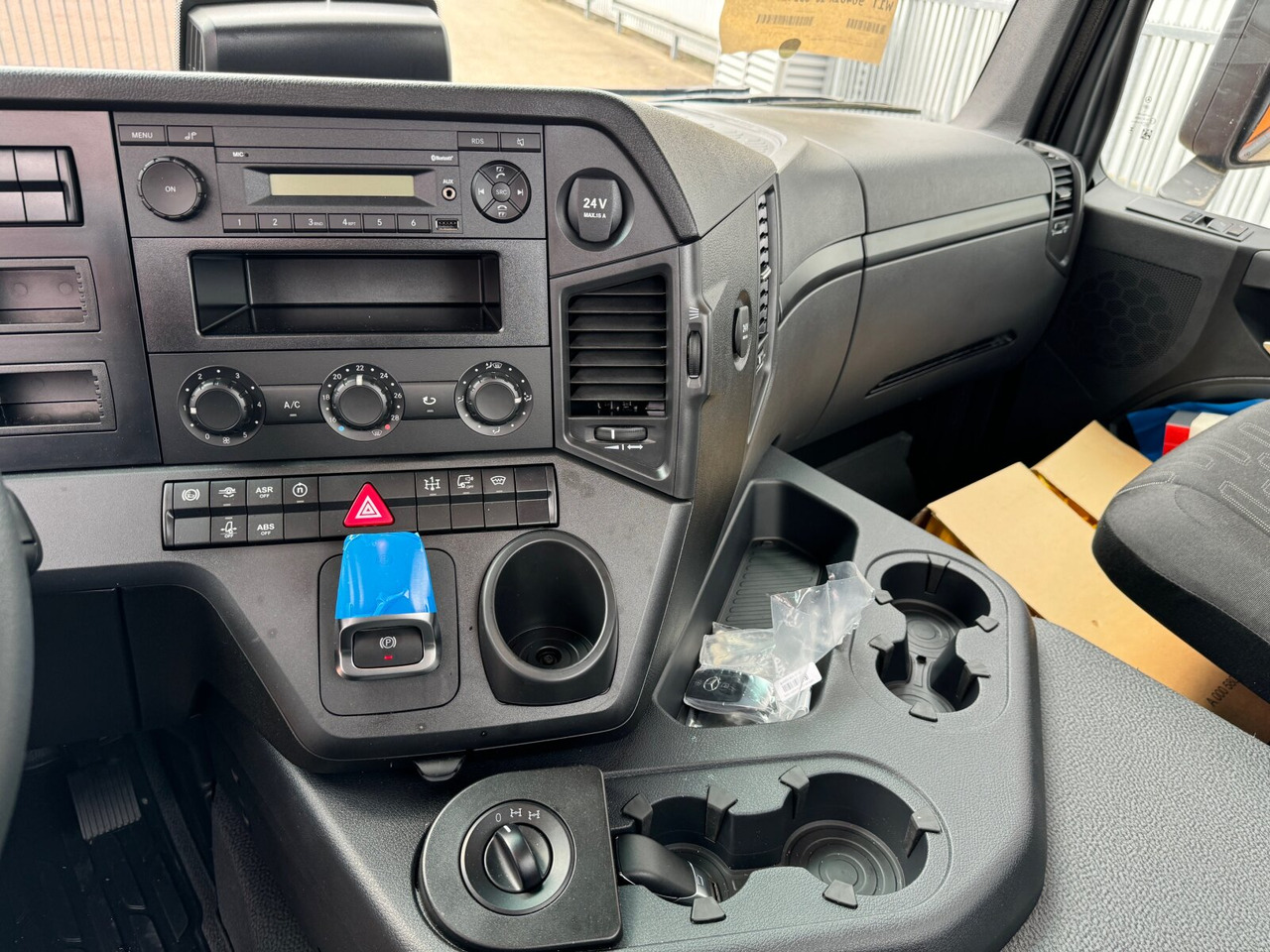 Mercedes-Benz Arocs 2633 6x4, Automatik, 2x Nebenantrieb Arocs 2633 6x4, 2x Nebenantrieb - Chassis vrachtwagen: afbeelding 5 Mercedes-Benz Arocs 2633 6x4, Automatik, 2x Nebenantrieb Arocs 2633 6x4, 2x Nebenantrieb - Chassis vrachtwagen: afbeelding 5