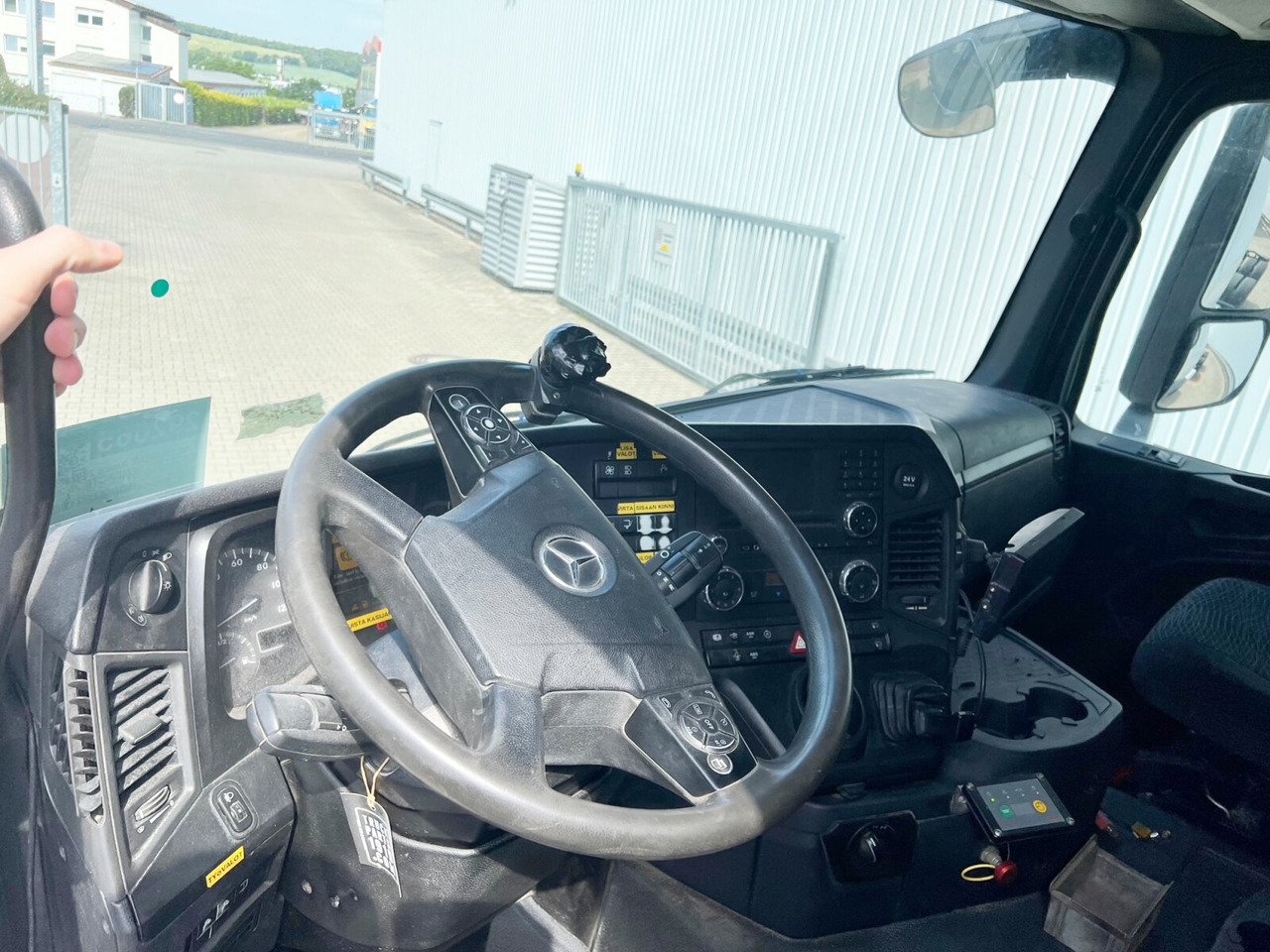 Mercedes-Benz Arocs 2642/45 K 6x4 Arocs 2642/45 K 6x4/33 , Retarder, Motorabtrieb - Haakarmsysteem vrachtwagen: afbeelding 2 Mercedes-Benz Arocs 2642/45 K 6x4 Arocs 2642/45 K 6x4/33 , Retarder, Motorabtrieb - Haakarmsysteem vrachtwagen: afbeelding 2