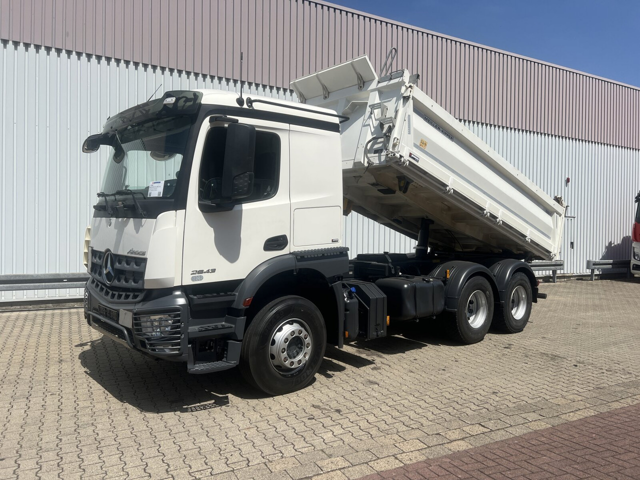 Mercedes-Benz Arocs 2643 K 6x4 Arocs 2643 K 6x4, Meiller Kipper - Kipper vrachtwagen: afbeelding 1 Mercedes-Benz Arocs 2643 K 6x4 Arocs 2643 K 6x4, Meiller Kipper - Kipper vrachtwagen: afbeelding 1