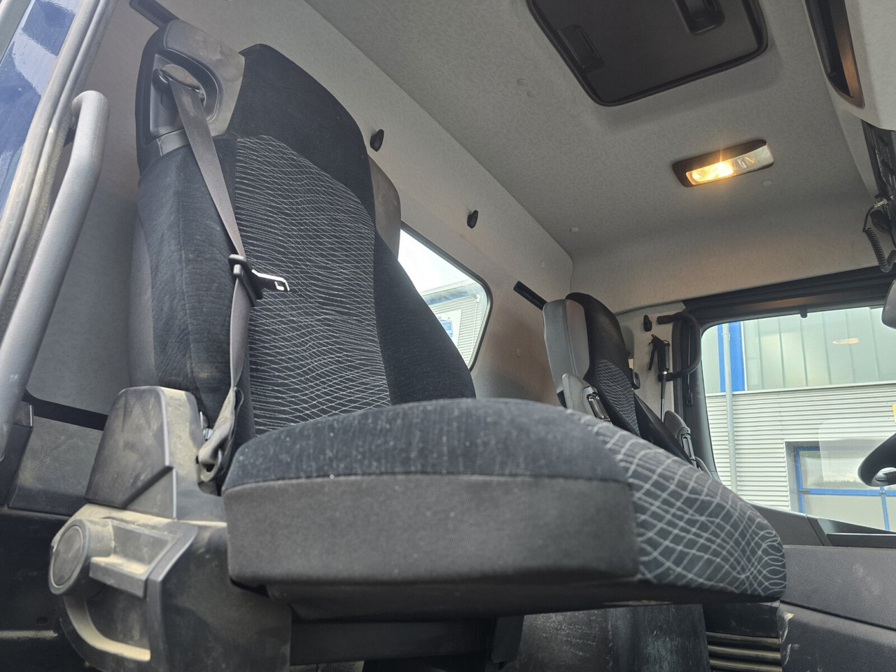 Mercedes-Benz Arocs 2651 K 6x4 Arocs 2651 K 6x4, Bordmatik, MultimediaCockpit, Navi - Kipper vrachtwagen: afbeelding 5 Mercedes-Benz Arocs 2651 K 6x4 Arocs 2651 K 6x4, Bordmatik, MultimediaCockpit, Navi - Kipper vrachtwagen: afbeelding 5