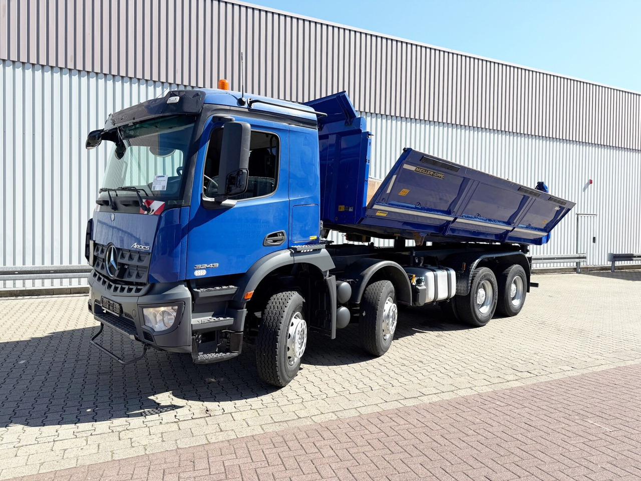 Mercedes-Benz Arocs 3243 K 8x4/4 Arocs 3243 K 8x4/4, Bordmatik - Kipper vrachtwagen: afbeelding 1 Mercedes-Benz Arocs 3243 K 8x4/4 Arocs 3243 K 8x4/4, Bordmatik - Kipper vrachtwagen: afbeelding 1
