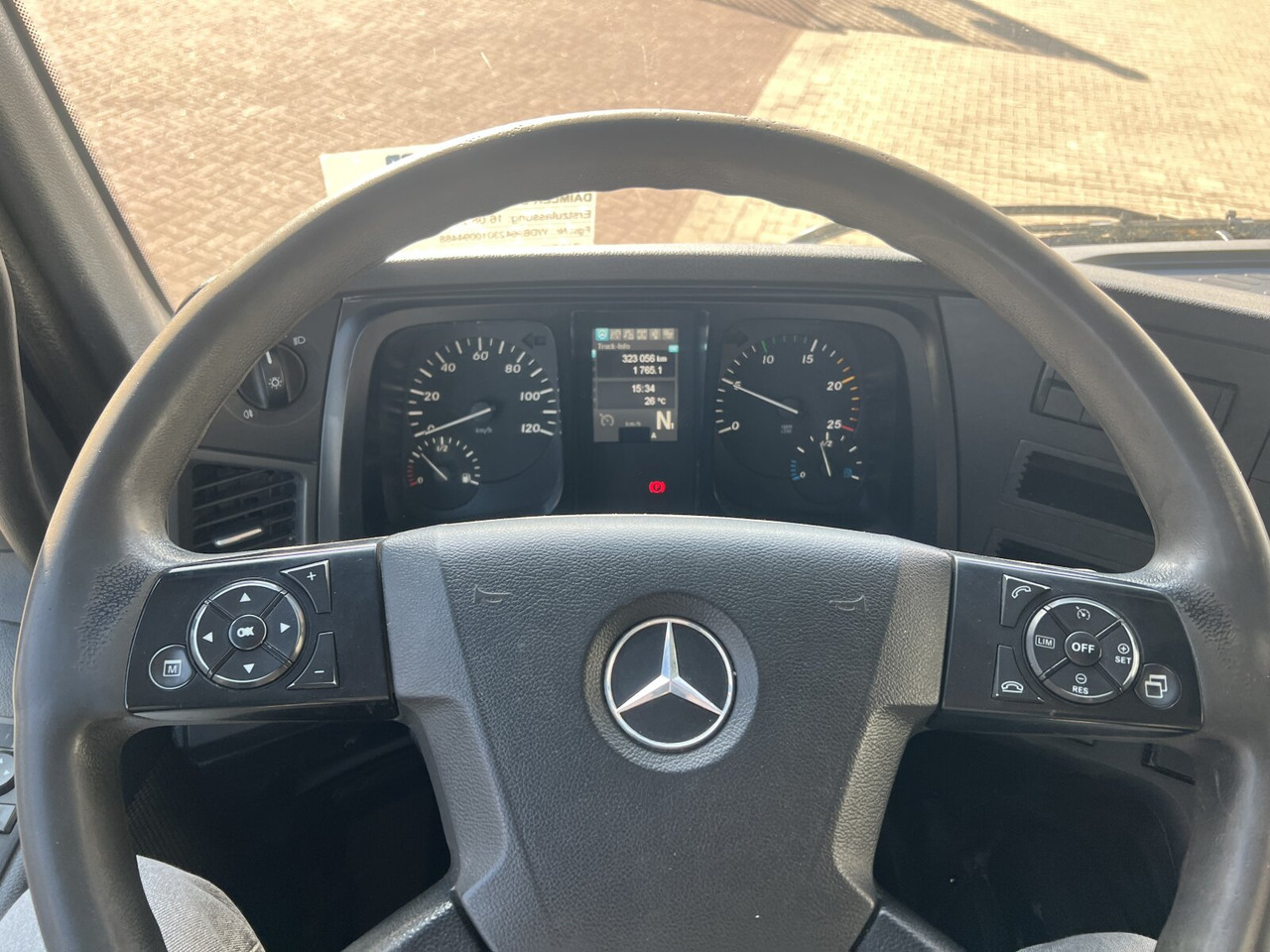 Mercedes-Benz Arocs 3243 K 8x4/4 Arocs 3243 K 8x4/4, Bordmatik - Kipper vrachtwagen: afbeelding 4 Mercedes-Benz Arocs 3243 K 8x4/4 Arocs 3243 K 8x4/4, Bordmatik - Kipper vrachtwagen: afbeelding 4