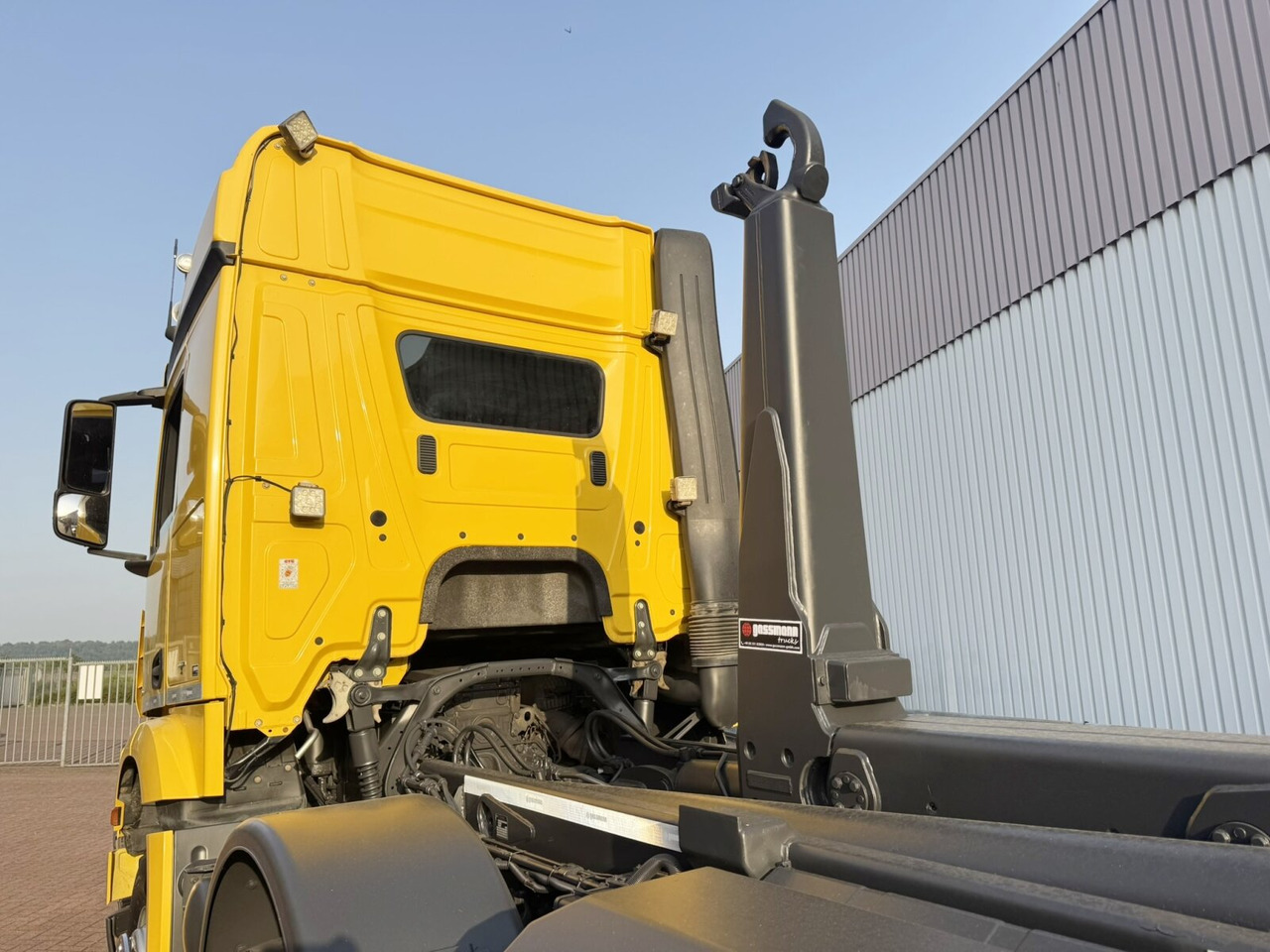 Mercedes-Benz Arocs 3245 LK 8x4/4 Arocs 3245 LK 8x4/4, Navi, Motorabtrieb, Meiller RK 30.67, Funk - Haakarmsysteem vrachtwagen: afbeelding 2 Mercedes-Benz Arocs 3245 LK 8x4/4 Arocs 3245 LK 8x4/4, Navi, Motorabtrieb, Meiller RK 30.67, Funk - Haakarmsysteem vrachtwagen: afbeelding 2