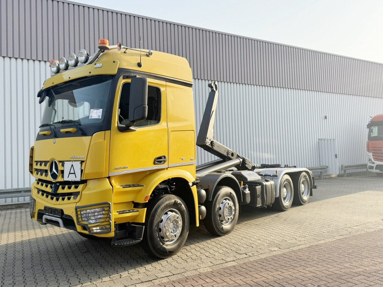 Mercedes-Benz Arocs 3245 LK 8x4/4 Arocs 3245 LK 8x4/4, Navi, Motorabtrieb, Meiller RK 30.67, Funk - Haakarmsysteem vrachtwagen: afbeelding 1 Mercedes-Benz Arocs 3245 LK 8x4/4 Arocs 3245 LK 8x4/4, Navi, Motorabtrieb, Meiller RK 30.67, Funk - Haakarmsysteem vrachtwagen: afbeelding 1